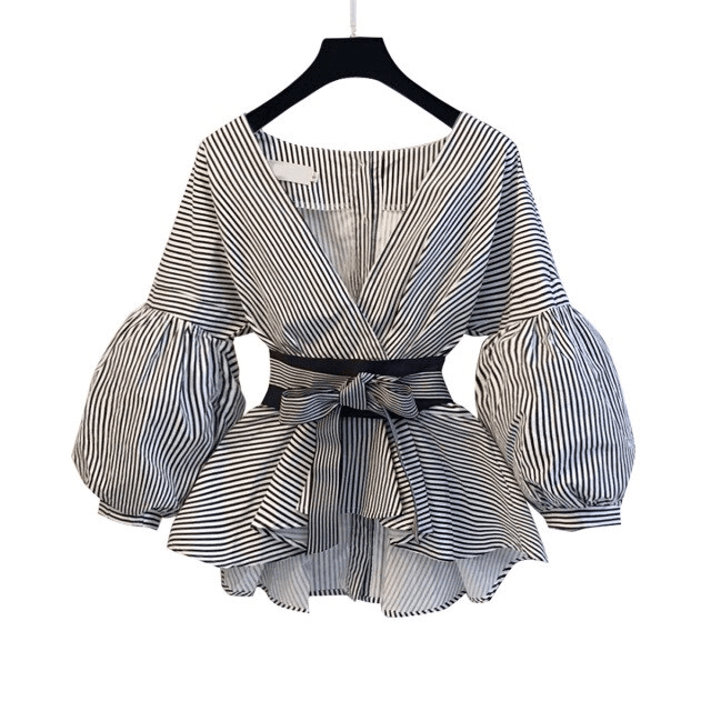 סט מושלם וחגיגי של חולצה אלגנטית תפוחה עם מכנס טייץ אלסטי עם שסע ללוק יפייפה - לה איסלה