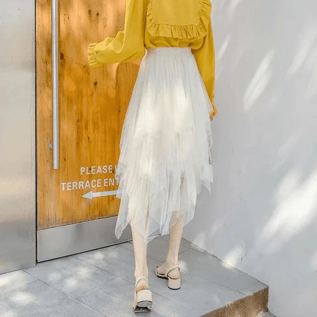 חצאית פליסה אסימטרית של מעצב בגימור גומי מושלם ללוק נשי נוצץ - לה איסלה