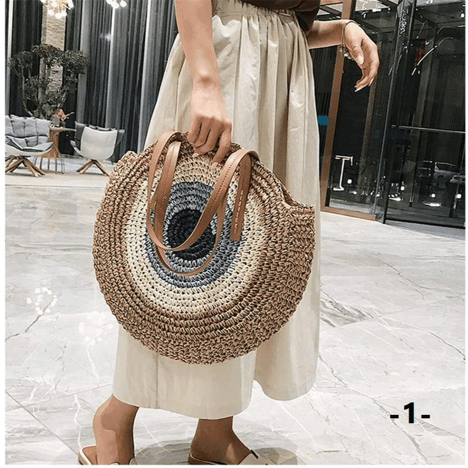 תיק מ-ש-ג-ע נגד 'עין הרע' בגיזרה קייצית קלילה מקש בשילוב רצועה ללוק נשי כובש - לה איסלה