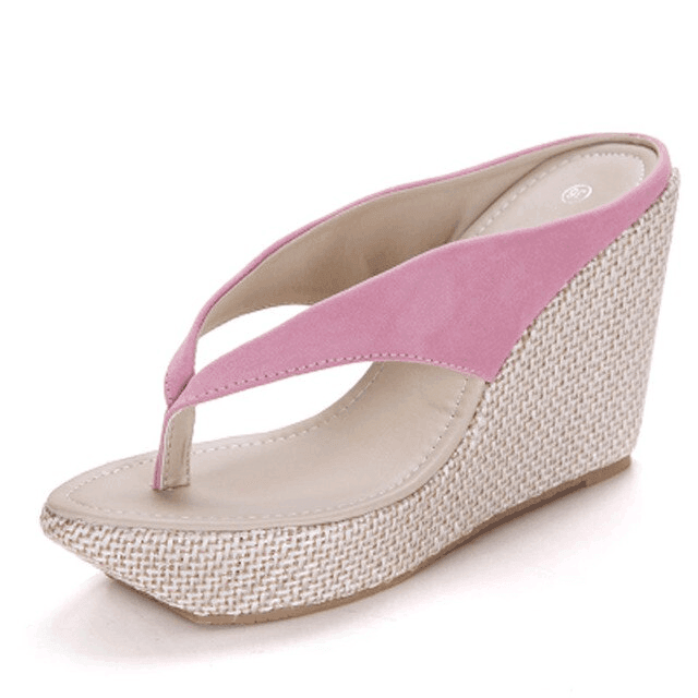 כפכפי אצבע מושלמות לקיץ בגיזרה נשית מדוייקת בגיזרת פלטפורמה מרשימה ללוק מדוייק - לה איסלה