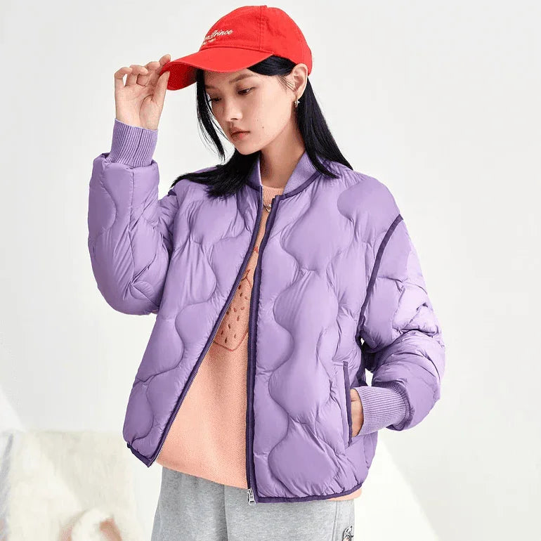 מעיל פוך מהפנט בגימור ספורט אלגנט להופעה של אישה שיוצאת בהצהרה - לה איסלה