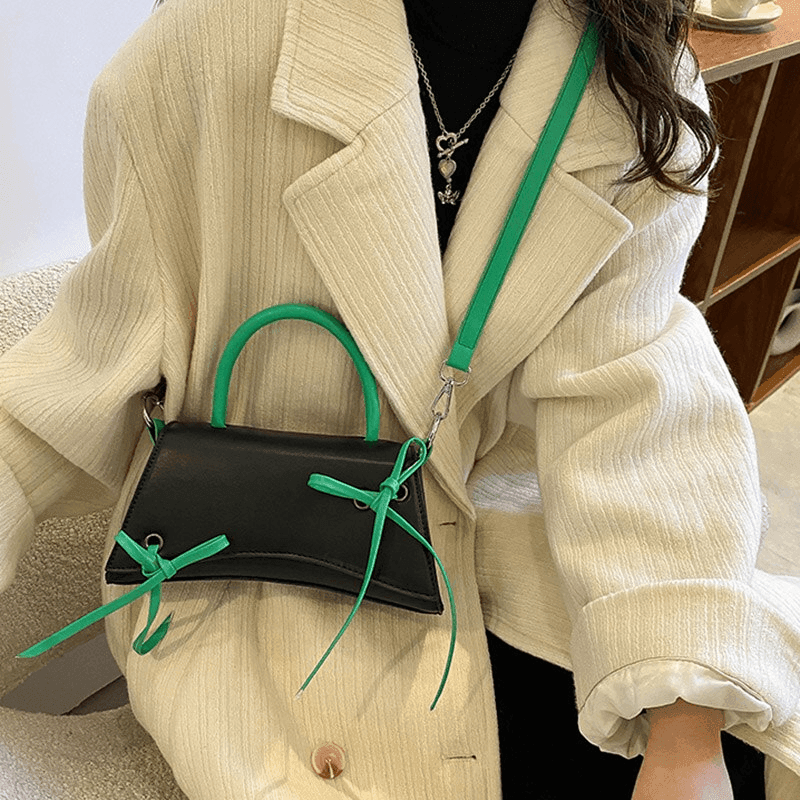 תיק אינטימי לערב של מעצב ספרדי בגיזרה נשית אישת לנשיאה של חפצי ערך - לה איסלה