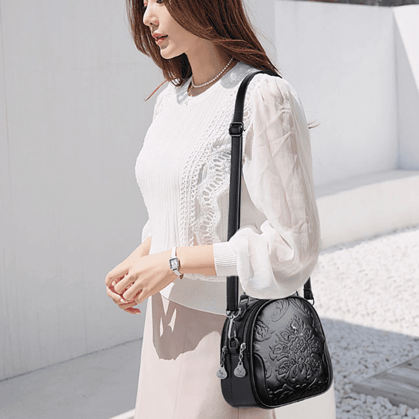 תיק אישי בחלוקה מושלמת של תאים בעיטורי פרחים בסגנון אותנטי עדין ללוק מושלם - לה איסלה