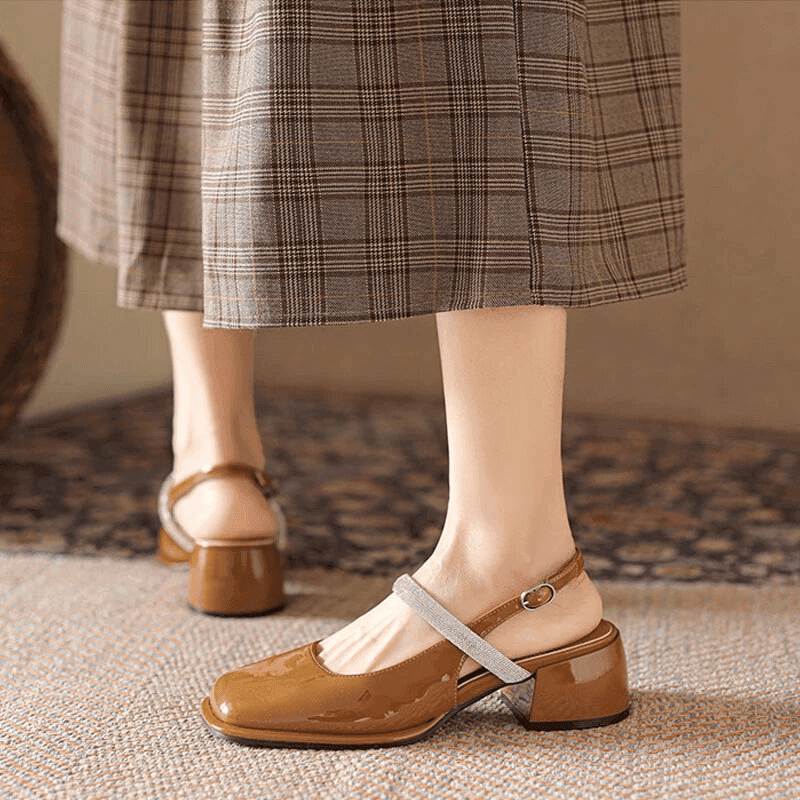 סנדלי לקה מושלמות מאיטליה בגימור זרקונים נוצץ להופעה מהממת לערב - לה איסלה