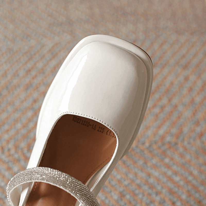 סנדלי לקה מושלמות מאיטליה בגימור זרקונים נוצץ להופעה מהממת לערב - לה איסלה