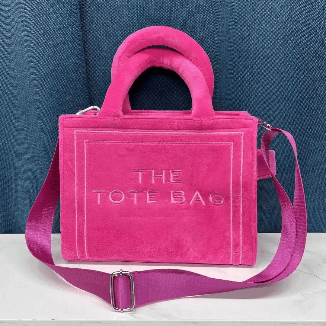 תיק קטיפה של מעצב לנשיאה על הצד או ביד ללוק של אישה שיודעת לתת הופעה - לה איסלה