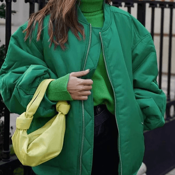 מעיל גשם בגיזרה נשית אלגנטית להופעה שתרגישי בה שילוב של תחכום נשי - לה איסלה