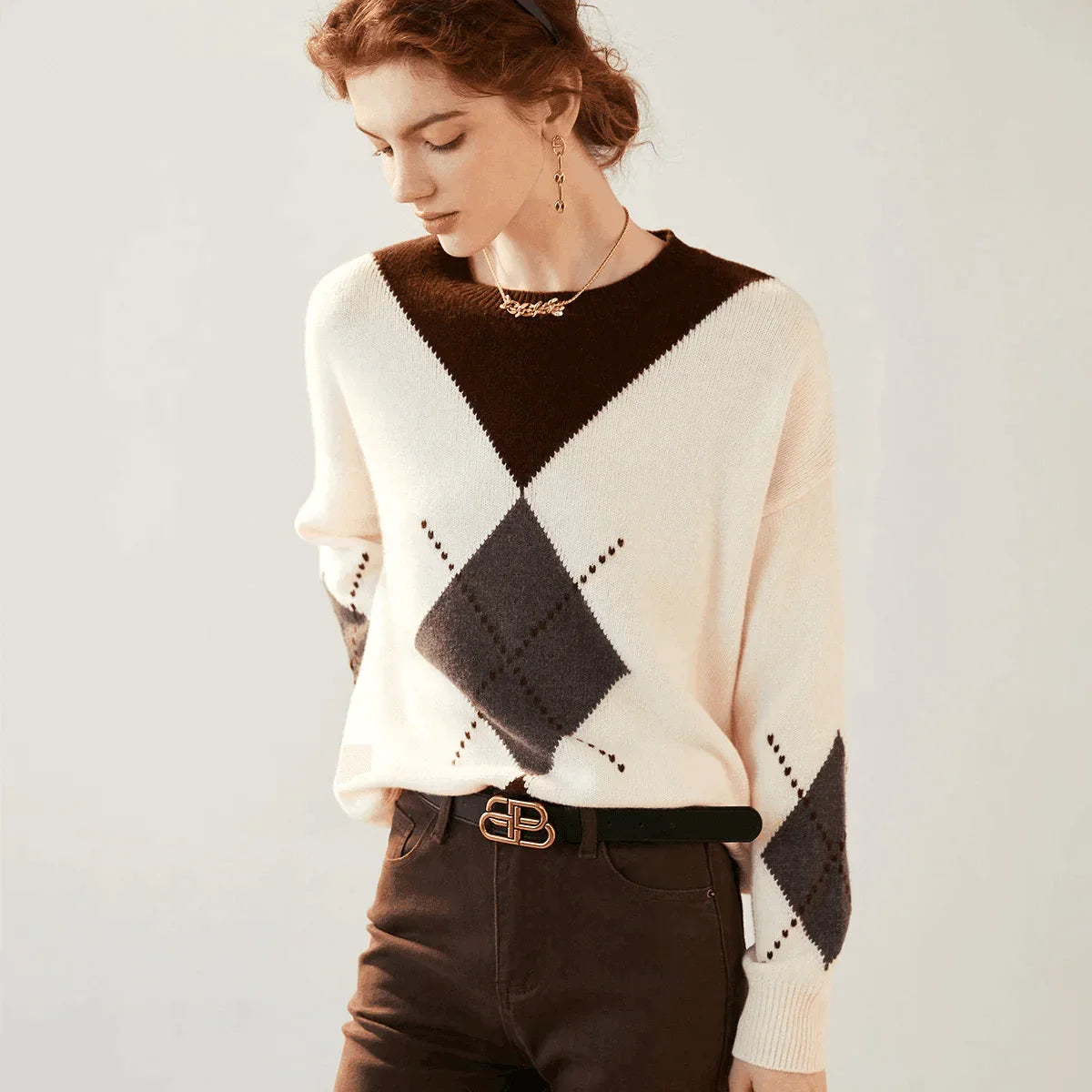 סריג מעויין מ-ה-פ-נ-ט להופעה מעצימה ולא שגרתית וללוק של אישה בלתי נשכחת - לה איסלה