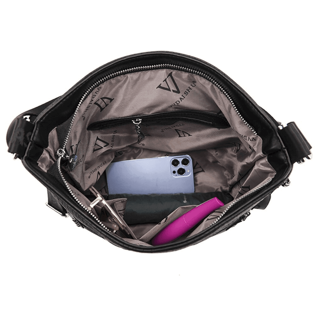 תיק ניטים שחור של מעצב בסגנון שק בגזרה נשית מכילה ללוק נשי מ-ע-ל-ף - לה איסלה