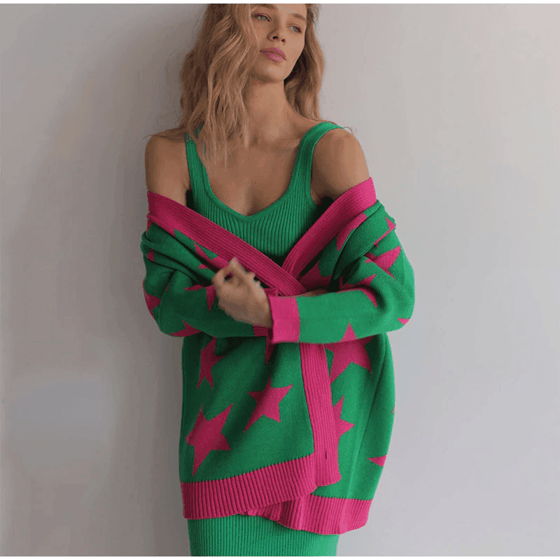 קרדיגן כוכבים מושלם בגימור אוברסייז נשי מתחכם ללוק של אישה עוצמתית - לה איסלה