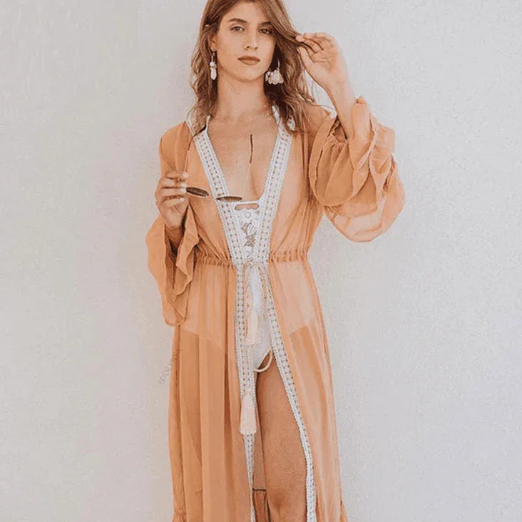 שמלת חוף קלילה מבד שיפון משגע בשילוב תחרה עדינה ללוק נשי ממגנט - לה איסלה