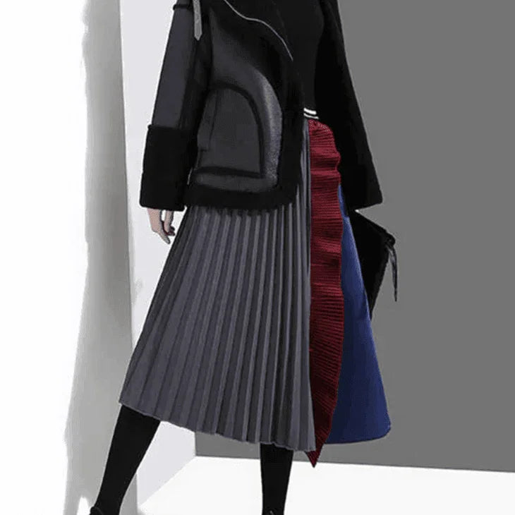 חצאית פליסה מיוחדת מבדים שונים ללוק נשי מהפנט ולהופעה מרשימה מאוד - לה איסלה