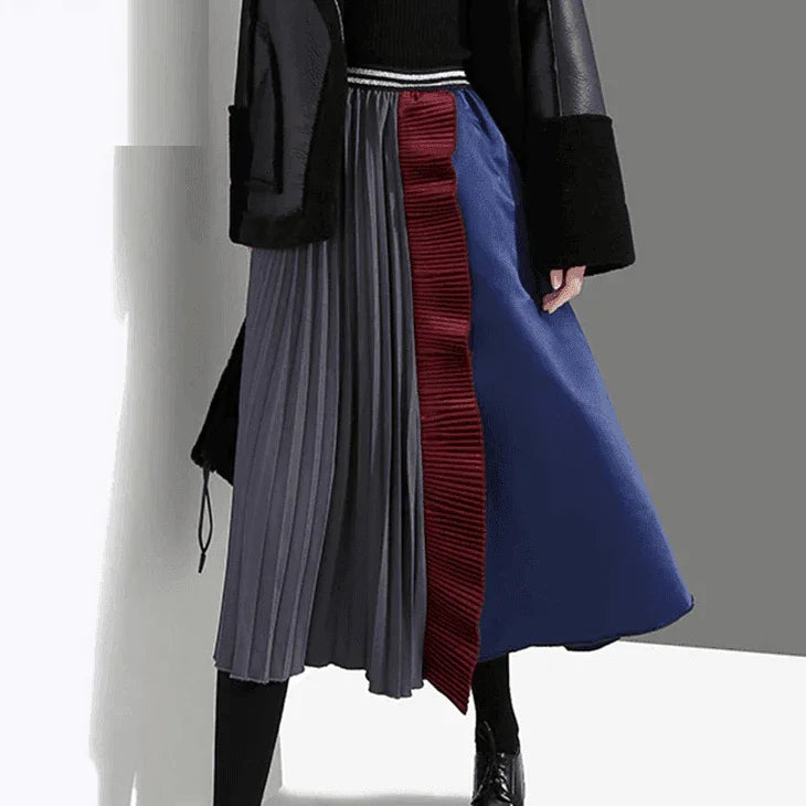 חצאית פליסה מיוחדת מבדים שונים ללוק נשי מהפנט ולהופעה מרשימה מאוד - לה איסלה