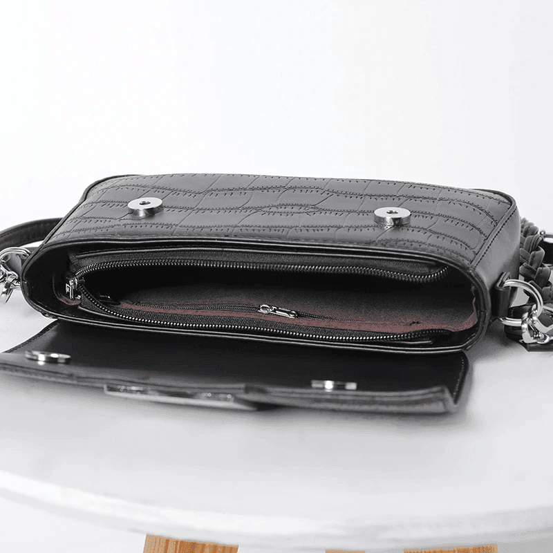 תיק מעצבים בגיזרה נשית מהממת בגימור עור יוקרתי ללוק מרשים - לה איסלה