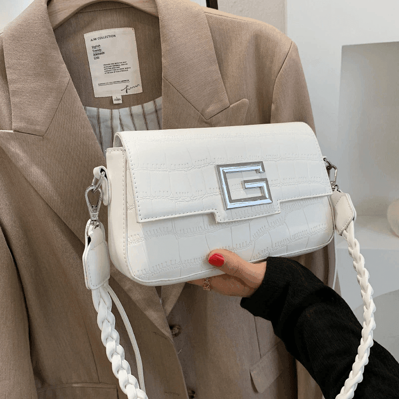 תיק מעצבים בגיזרה נשית מהממת בגימור עור יוקרתי ללוק מרשים - לה איסלה