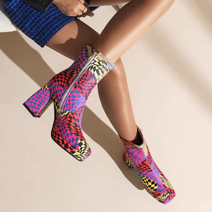 מגפון היפסטרי מברצלונה בשילוב פרווה פנימית מהממת ללוק נשי מ-נ-צ-ח - לה איסלה