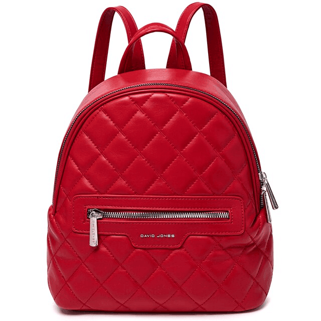 תיק גב קליל של מעצב אירופאי בגימור מרובע מרהיב להופעה של אישה מבריקה - לה איסלה