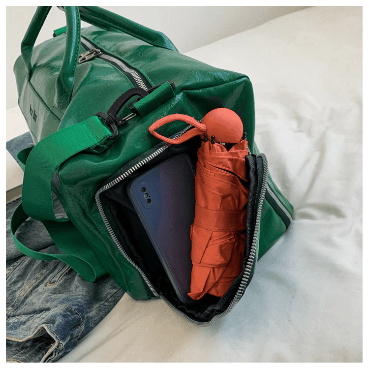 תיק עור גדול בחלוקה חכמה של תאים ללוק פרקטי משגע ולהופעה אופנתית במיוחד - לה איסלה