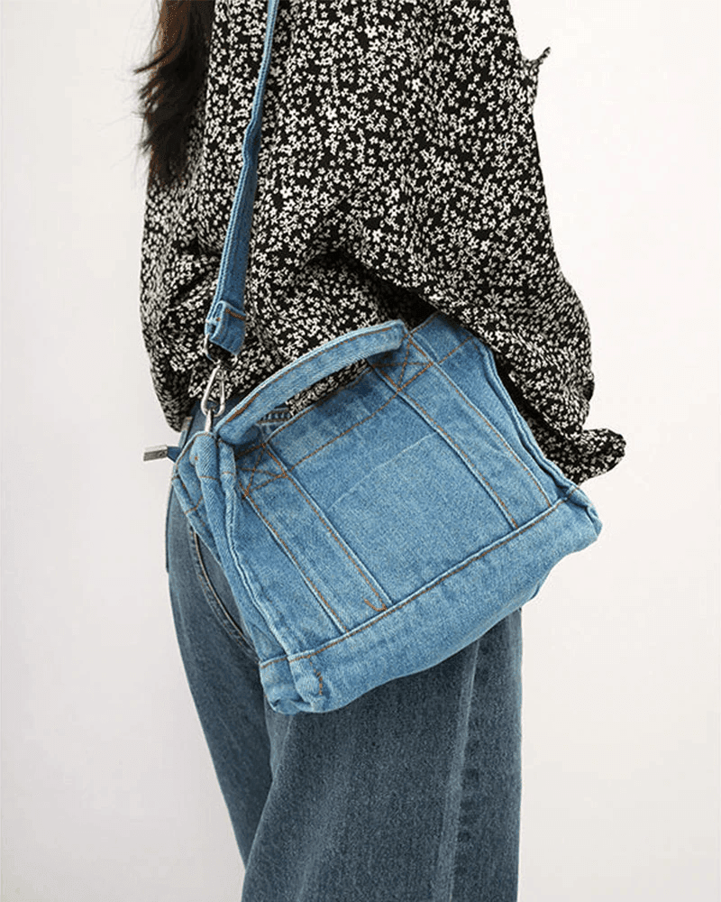 תיק אישי קטן מג'ינס לנשיאה של חפצים אישיים וללוק נשי טרדני מלא בסטייל - לה איסלה