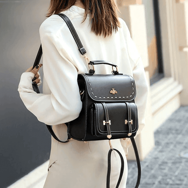 תיק אישי של מעצב ממילאנו בגימור נשי מתוחכם ללוק של אישה אלגנטית ויוקרתית - לה איסלה