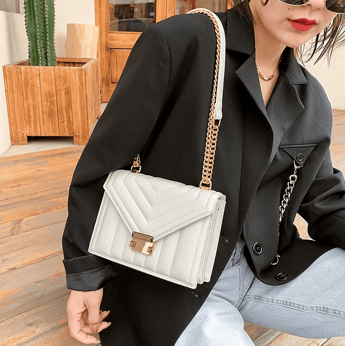 תיק ערב של מעצב צרפתי בגימור איכותי עדין להופעה שתרגישי בה נשית מתמיד - לה איסלה