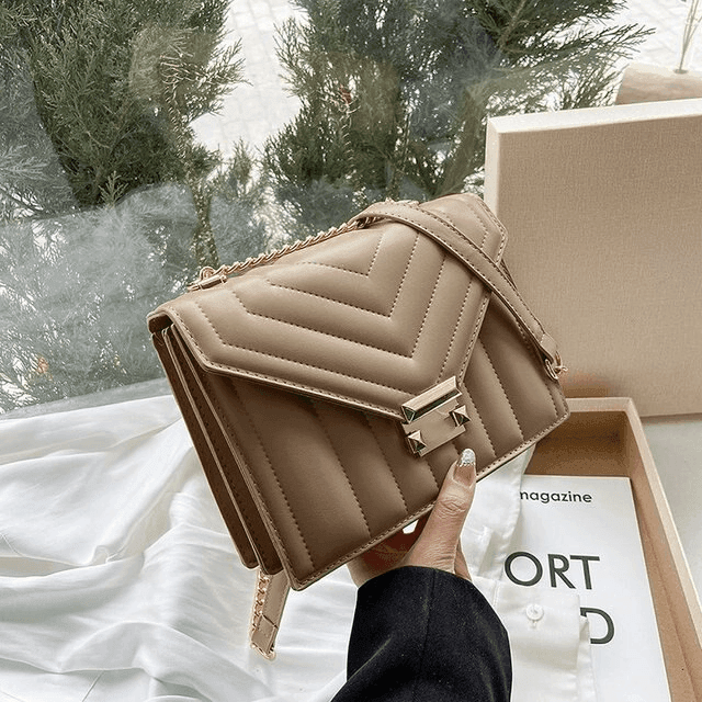 תיק ערב של מעצב צרפתי בגימור איכותי עדין להופעה שתרגישי בה נשית מתמיד - לה איסלה