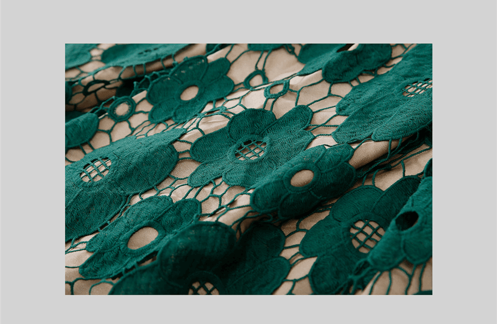 חצאית פליסה מושלמת בגיזרה מחמיאה ושיקית להופעה שתמיד תרגישי בה נשית וחזקה - לה איסלה