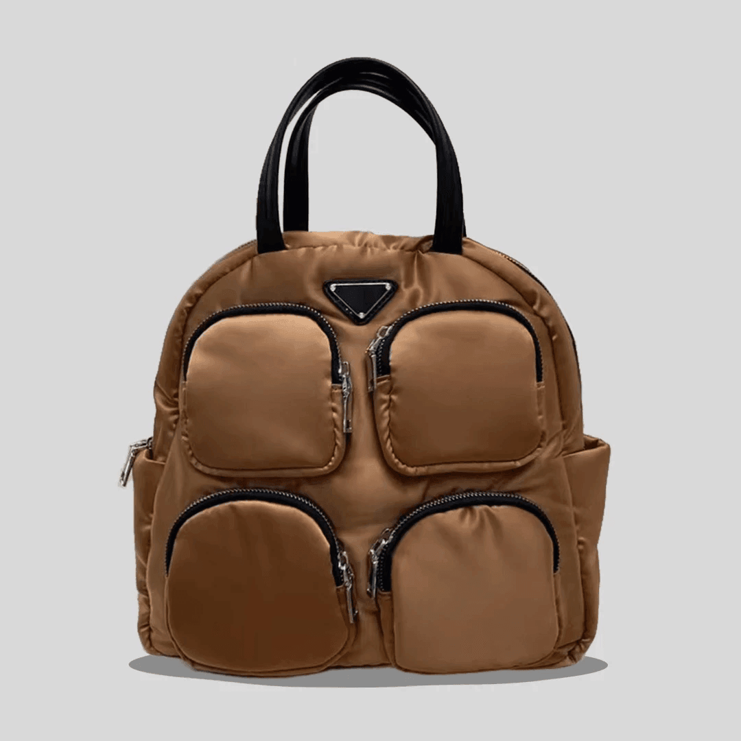 תיק גב של מעצב בסגנון 'פראדה' ללוק נשי אופנתי ובחלוקה פרקטית של תאים - לה איסלה