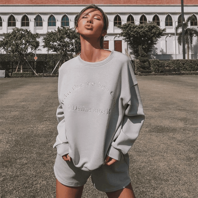 סט מושלם מכותנה של מכנס קצר וחולצת פוטר מדליקה ללוק נשי היפסטרי מהמם - לה איסלה