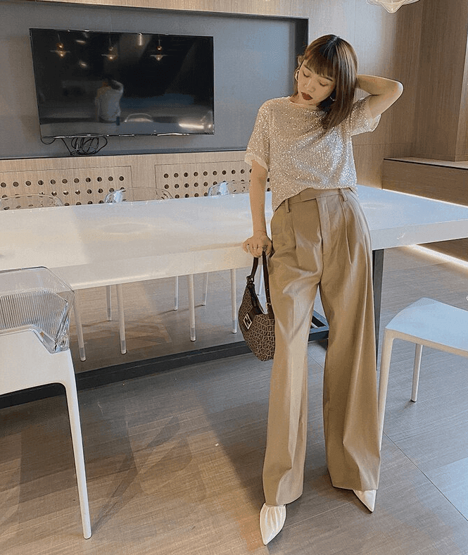 חולצת נצנצים מרהיבה בגיזרת לוס משגעת להופעה נשית מדוייקת ואופנתית - לה איסלה