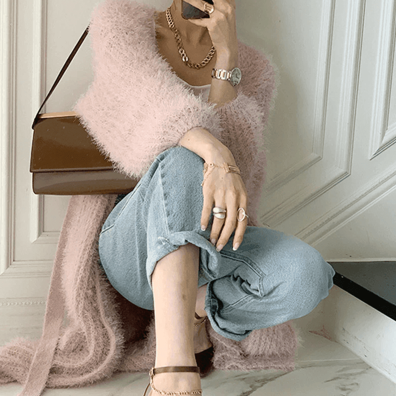 קרדיגן מ-ש-ג-ע מילאנו בשילוב אנגורה ללוק יוקרתי ולהופעה שמשדרגת לך את כל הלוק - לה איסלה