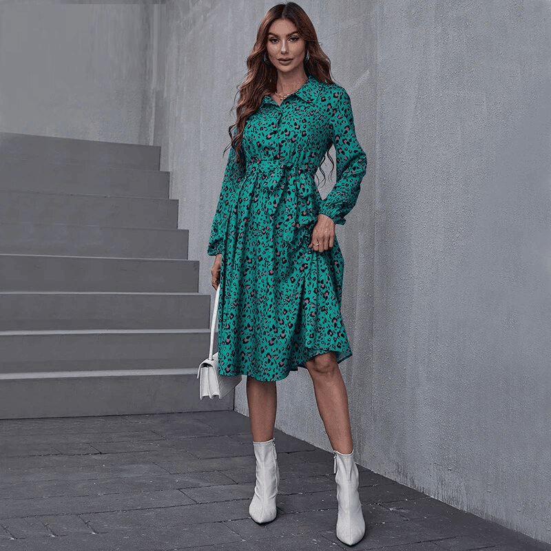 שמלה אלגנטית עם צווארון מספרד בצבעוניות מושלמת להופעה של אישה שרוצה לבלוט - לה איסלה