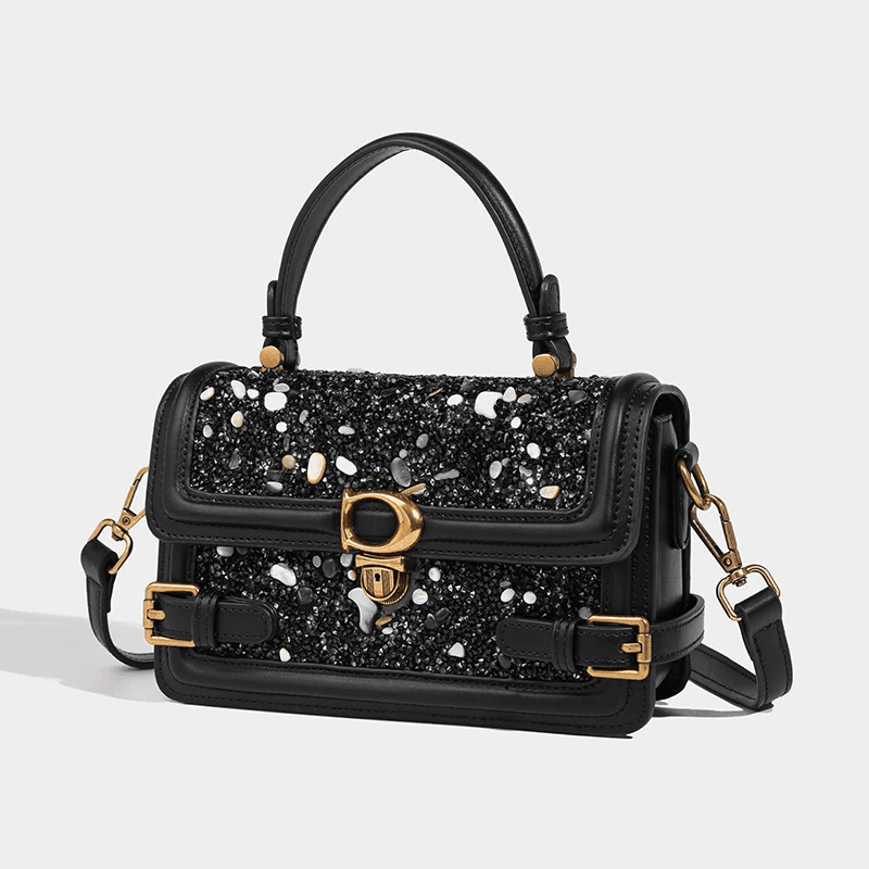 תיק מעצב בגימור נוצץ לערב להופעה נשית בולטת וללוק שאי אפשר לא לבלוט בו - לה איסלה