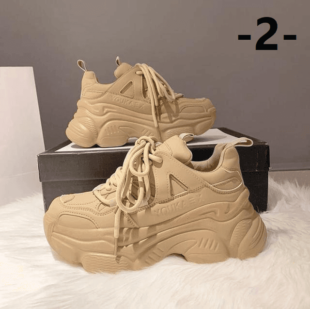 סניקרס אופנתיות בגיזרה נשית אורטופדית להופעה מחטבת ומחיאה וללוק בולט - לה איסלה