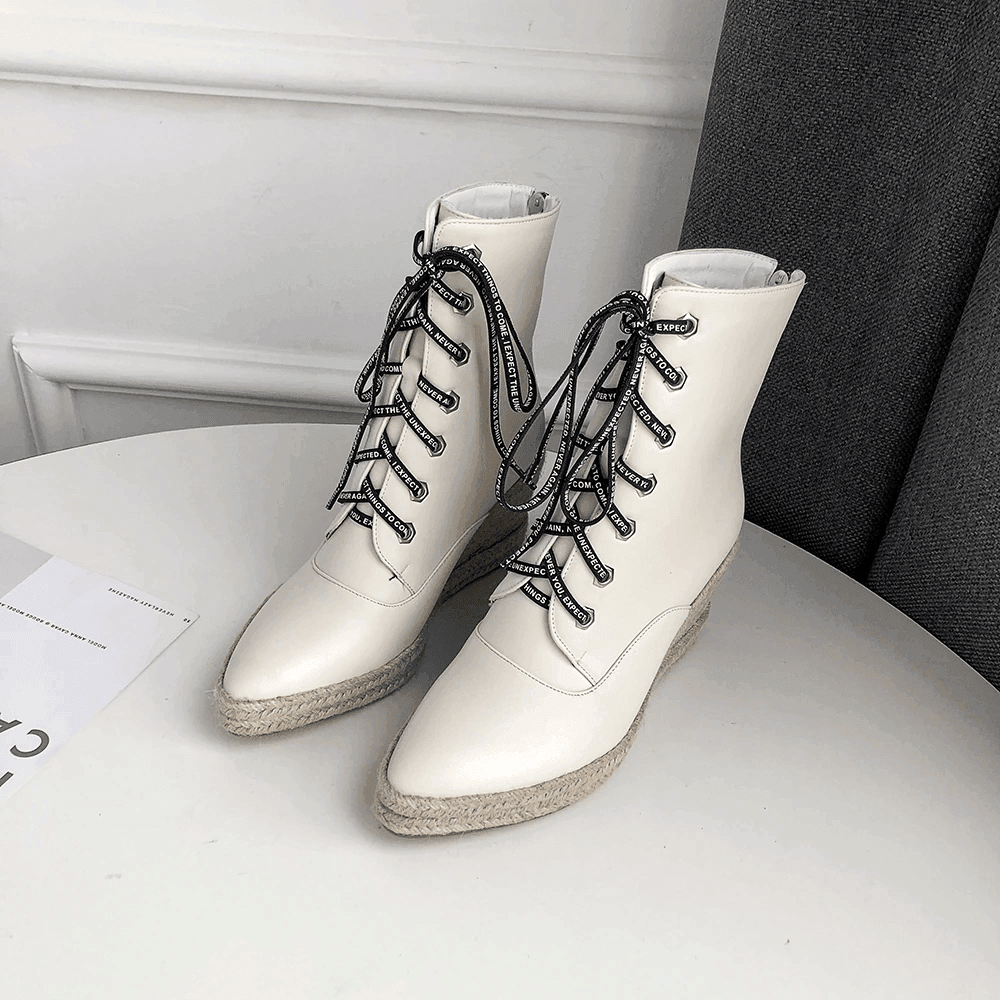 מגפון פלטפורמה מקסים באימום רחב ולקאסי להופעה נשית ממילאנו - לה איסלה