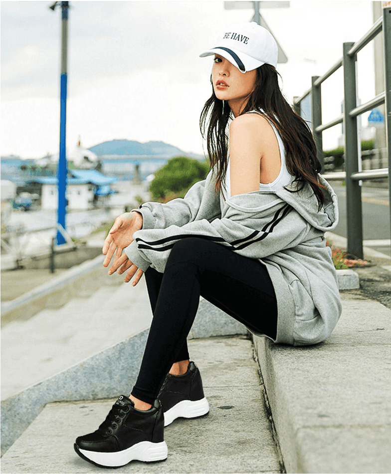 סניקרס עור בתמיכה אורטופדית ללוק ספורטיבי מהפנט - לה איסלה