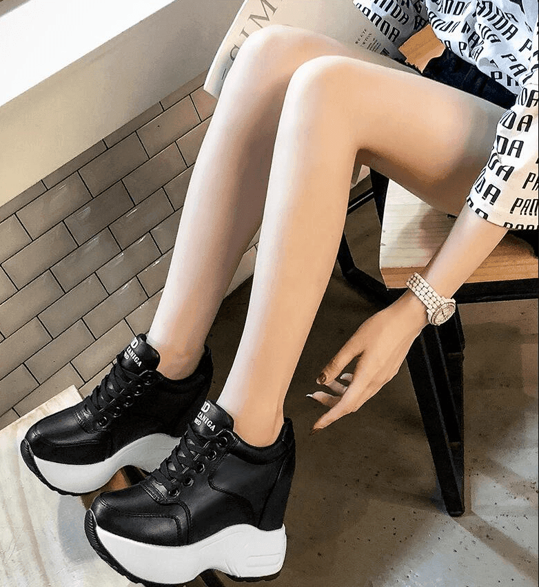 סניקרס עור בתמיכה אורטופדית ללוק ספורטיבי מהפנט - לה איסלה