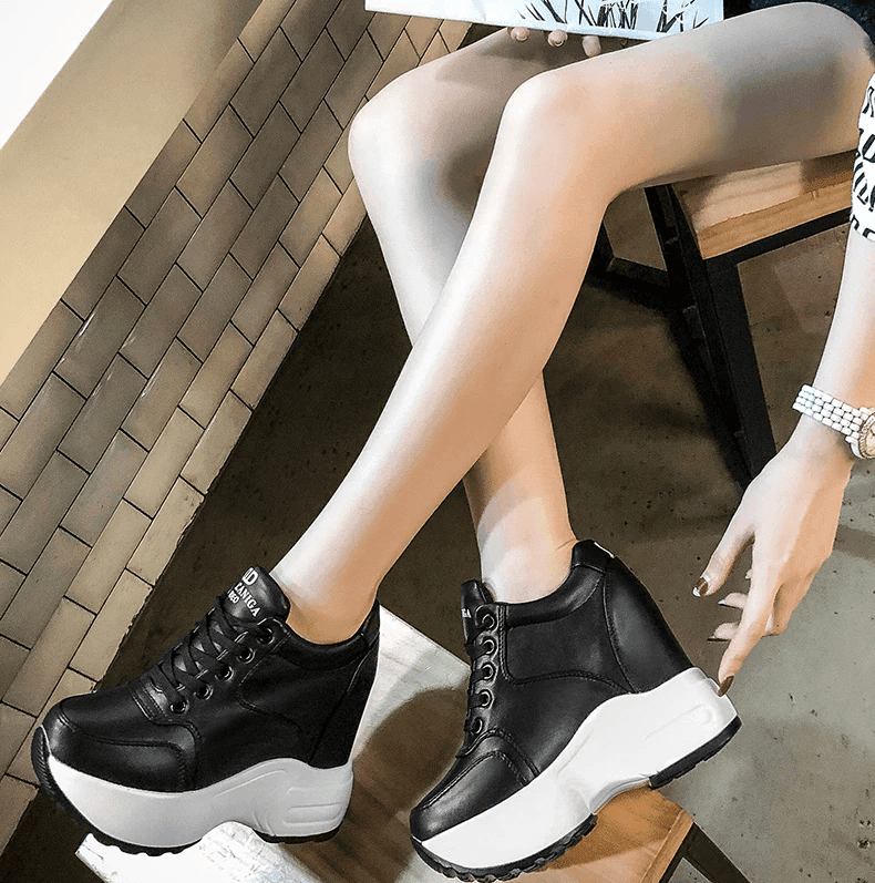 סניקרס עור בתמיכה אורטופדית ללוק ספורטיבי מהפנט - לה איסלה