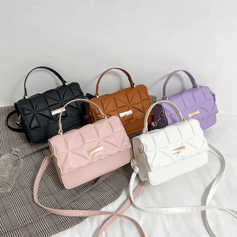 תיק עור ליציאות ובילויים בשיק איטלקי מרהיב להופעה נשית עוצמתית - לה איסלה