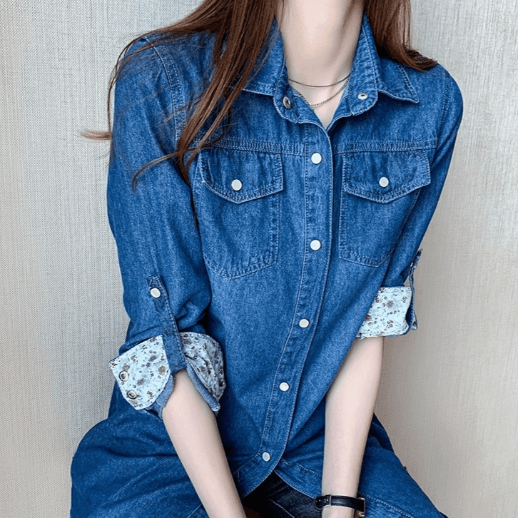 חולצת ג'ינס מדהימה בקיפול פרחוני בשרוולים להופעה נשית קלילה ומהפנטת - לה איסלה