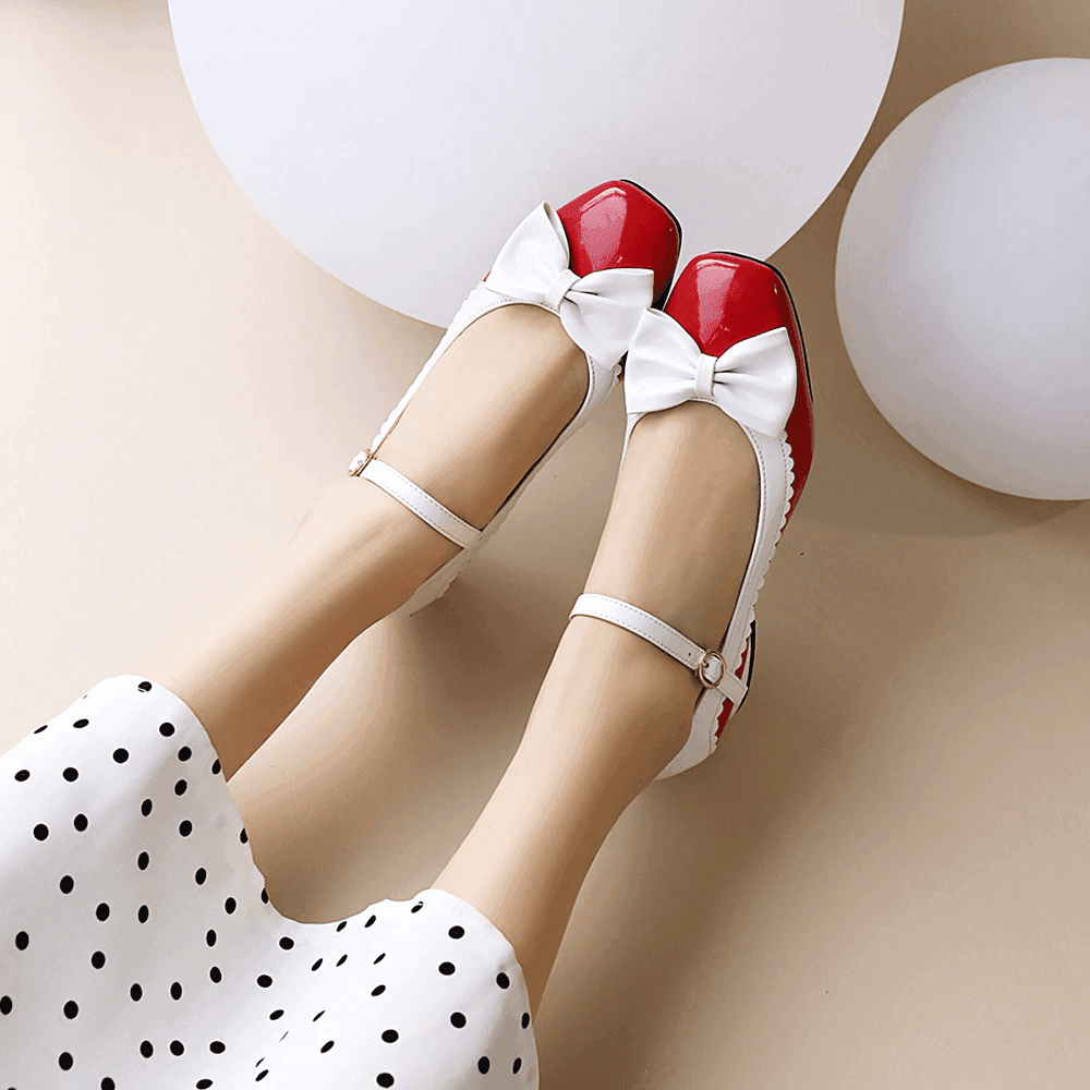 סנדל נמוך שסגור מקדימה בגימור לקה מהפנט להופעה נשית מושכת וללוק כובש - לה איסלה