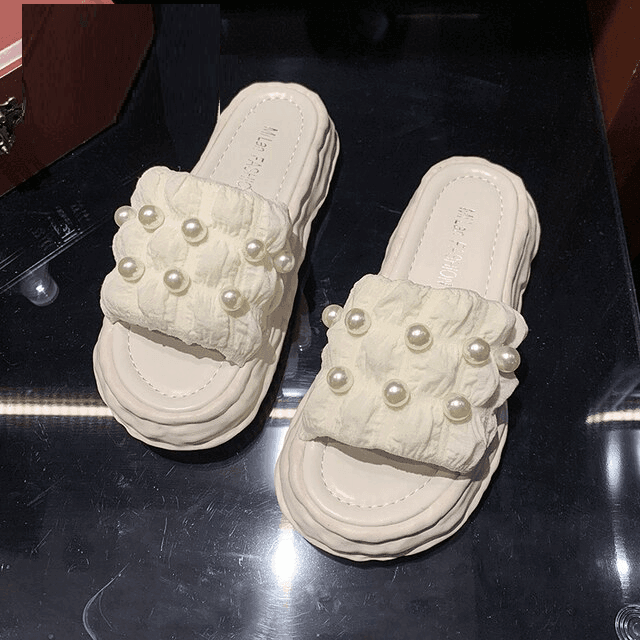 כפכפי פלטפורמה מרהיבות בגיזרה נשית אופנתית בשילוב חרוזי פנינה מושלמים ללוק רותח - לה איסלה