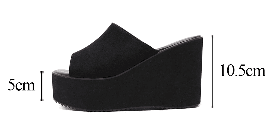 כפכפי פלטפורמה לוהטות מאיטליה ללוק נשי גבוה ולהופעה שתמיד תרגישי בה מחוזקת - לה איסלה