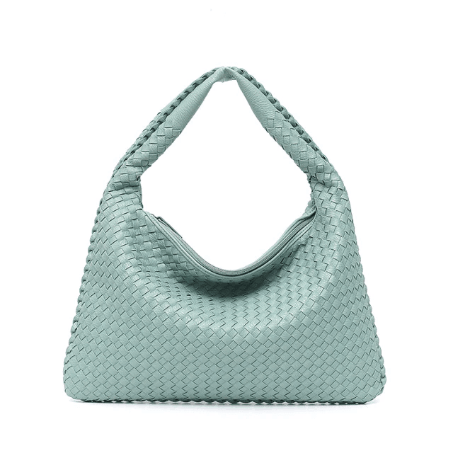 תיק עור מקורי מאיטליה בגימור שק שמחולק לתאים פנימיים ללוק כובש ולהופעה מושלמת - לה איסלה