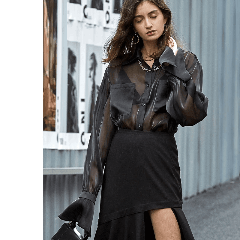 חולצת מעצב איטלקי שקופה בגיזרה נשית נשפכת ללוק שתמיד תרגישי בו נוכחת - לה איסלה