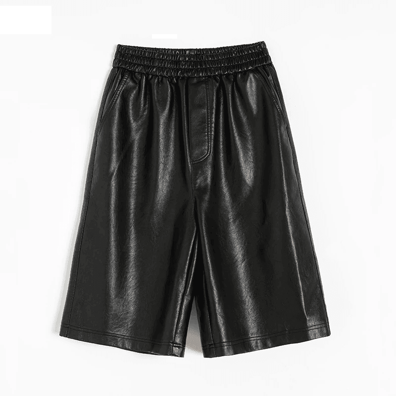 מכנס עור סטרצ'י בגיזרת לוס קצרה ללוק אופנתי מבריק וצעיר - לה איסלה