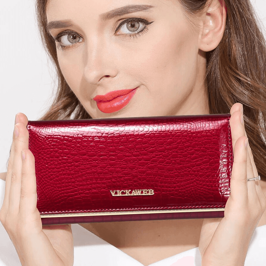 ארנק עור מקורי מאיטליה בגימור לקה מ-ש-ג-ע ללוק נשי איכותי ולהופעה אלגנטית ויקרתית - לה איסלה