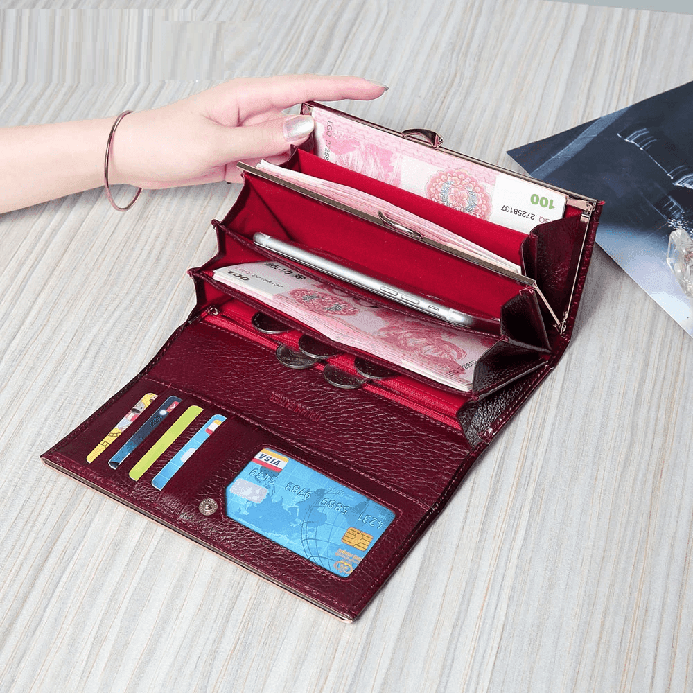 ארנק עור מקורי מאיטליה בגימור לקה מ-ש-ג-ע ללוק נשי איכותי ולהופעה אלגנטית ויקרתית - לה איסלה