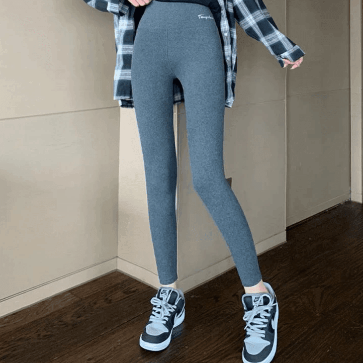 מכנס תרמי עם פרווה פנימית מחממת בגיזרת סקיני נוחה להופעה פרקטית - לה איסלה