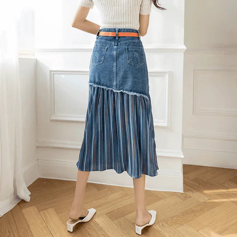 חצאית ג'ינס משולבת בד כותנה בצבעוניות של פסים אופנתיים ללוק הכי נכון לעכשיו - לה איסלה